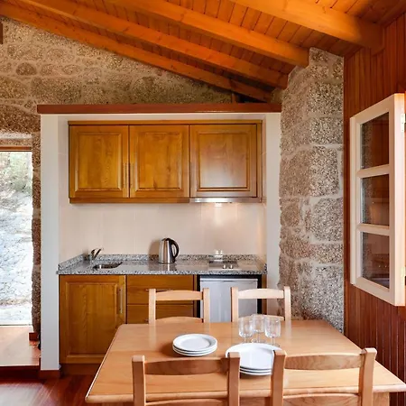 Quinta Do Barrio - Manor 4* تيراس دي بورو